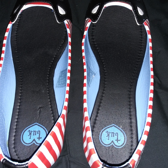 SOLD Black Cat Red Stripped Tuk Flats - Picture 3 of 3